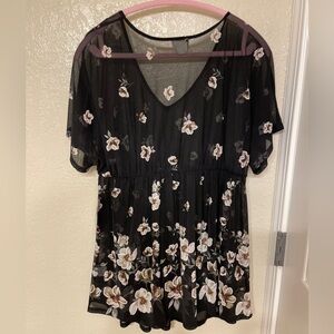 NWT SirenLily Black Ivory Floral Vneck tie waist Maternity Dressy or Casual XL